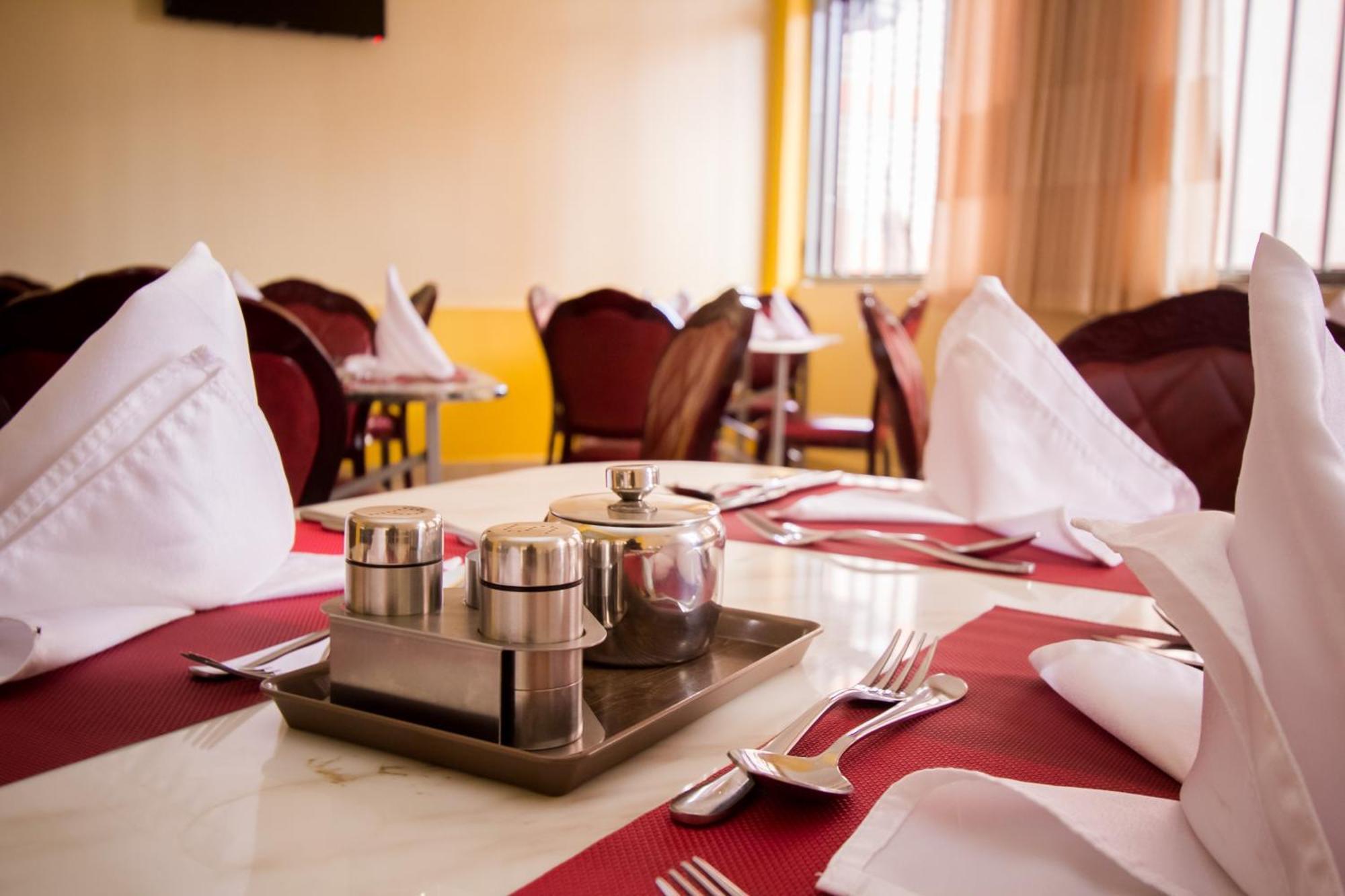 Paleo Hotel And Spa Thika Kültér fotó